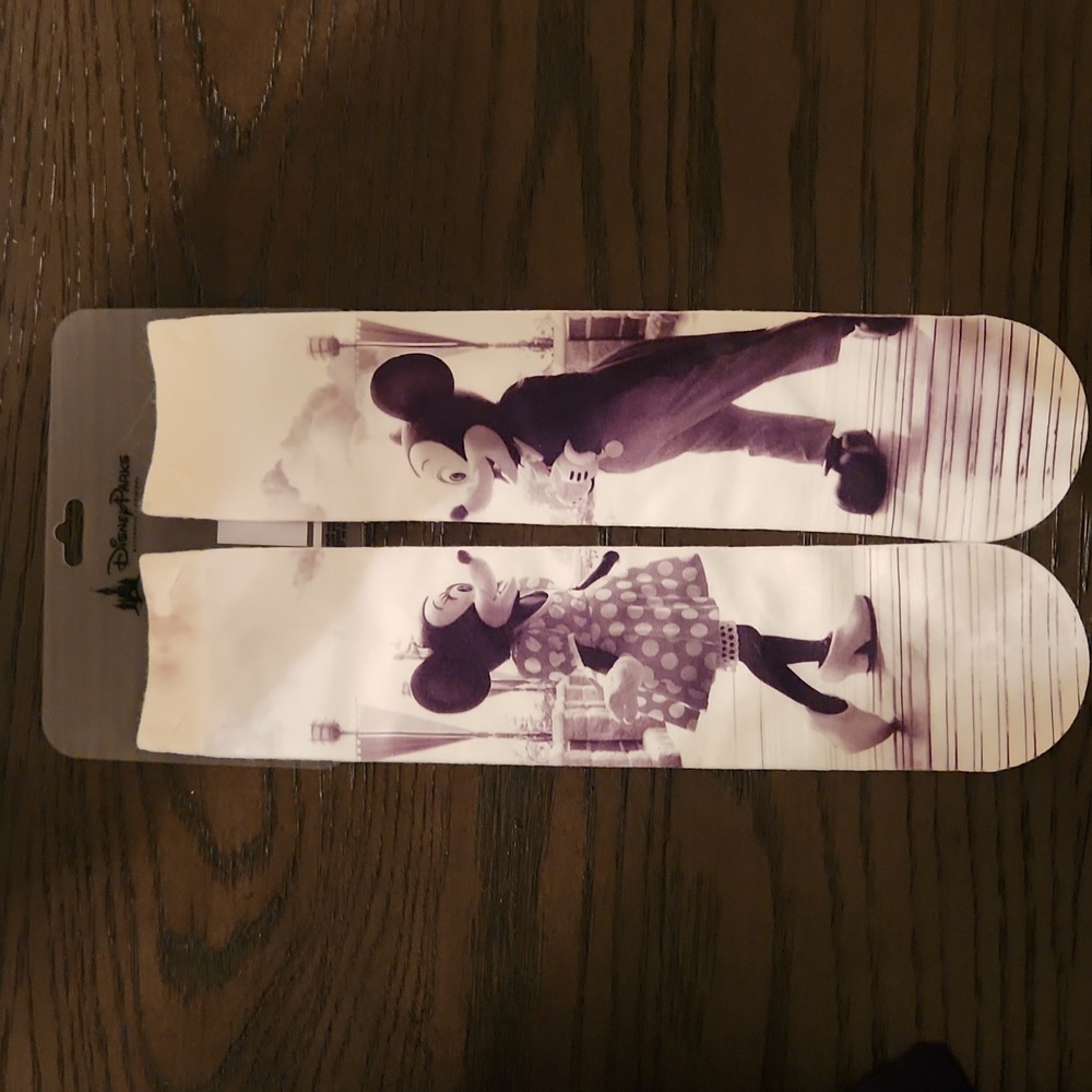 BNWT Disney Park black and white adult Mickey & Minnie socks